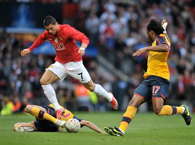 队在防守端 队在防守端