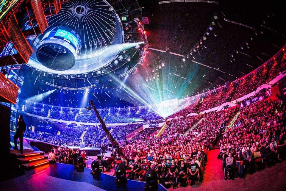 退休！周继红被免去跳水领队职务，破格选拔全红婵成最闪耀一页.